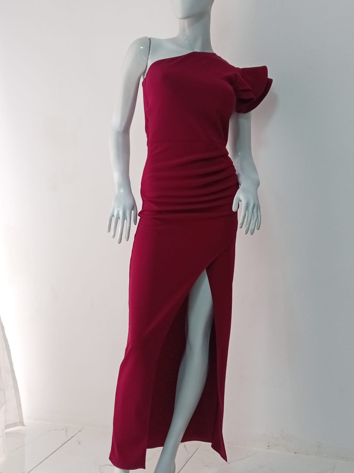 Vestido elaborado en liverpol estrech